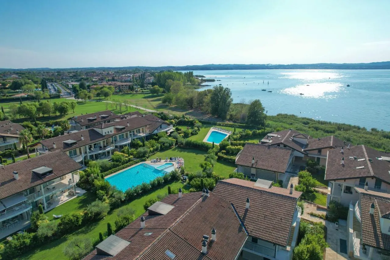Caesar Sirmione Luxury Apartments 0*,
