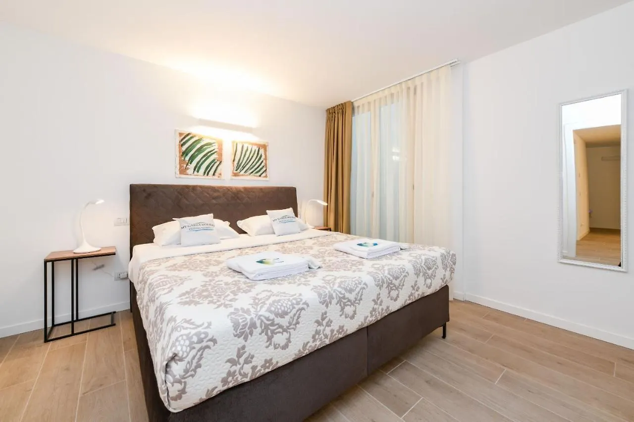 Caesar Sirmione Luxury Apartments 0*,