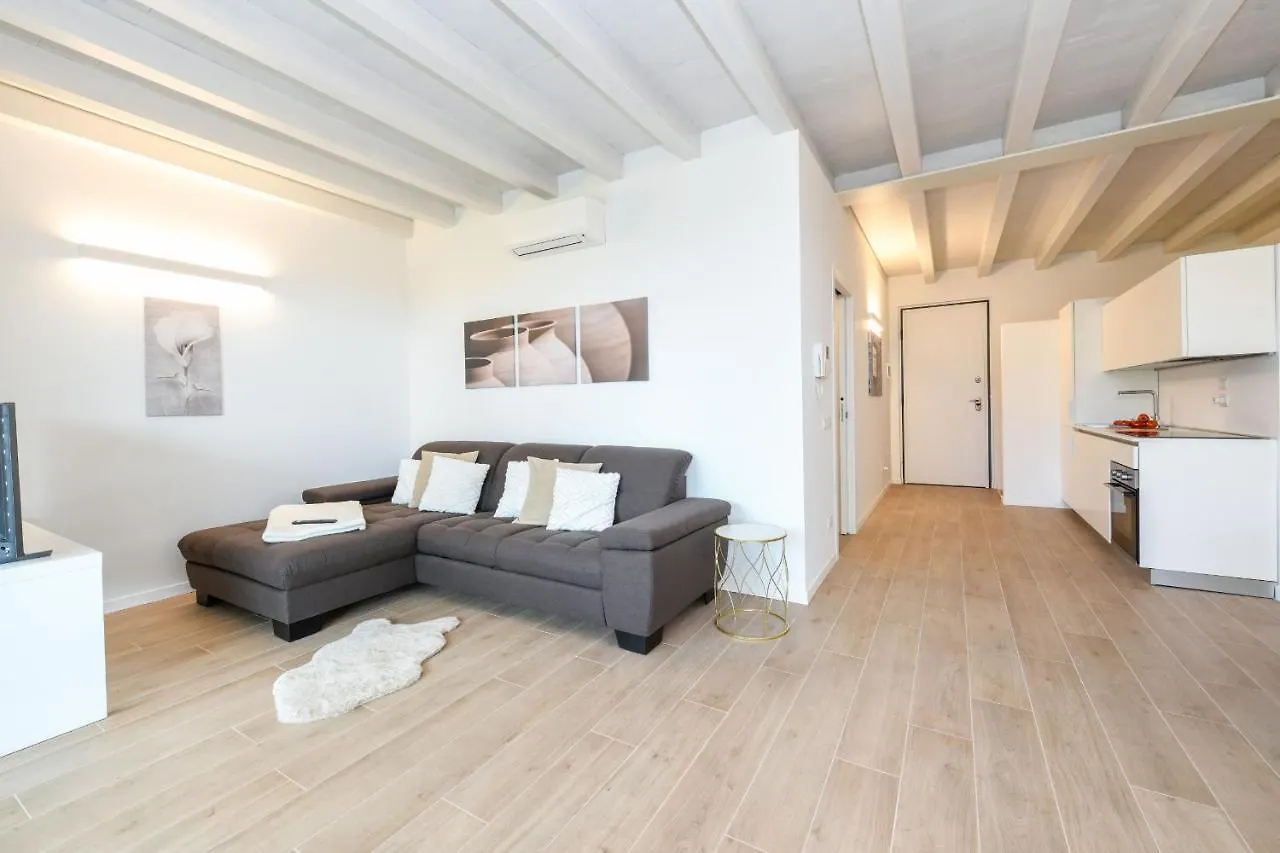 Caesar Sirmione Luxury Apartments Italia